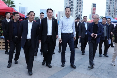 安全重任擔在肩 踏實篤定永向前 堅基供應平安美好時光 ——市領(lǐng)導林濤、黎意勇、朱蔚蔚、鐘壬旺等調(diào)研河源市商業(yè)中心安全情況